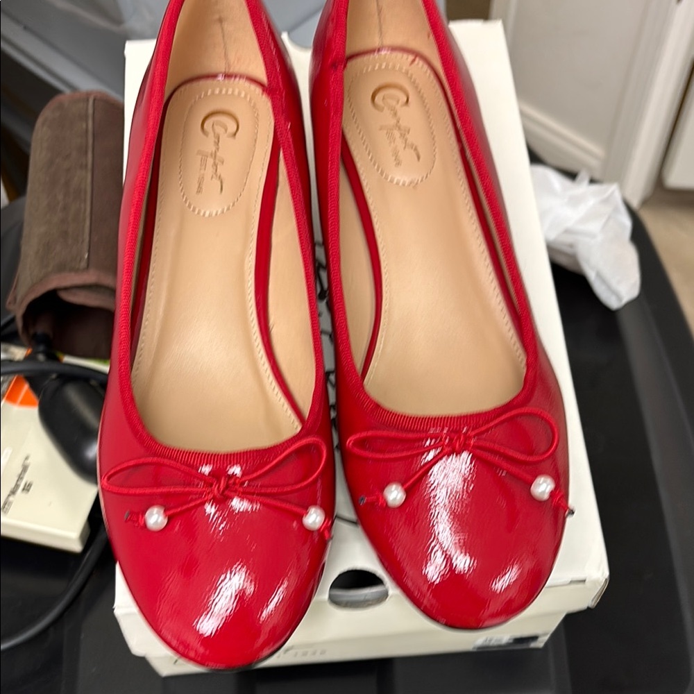 Caparros Red Glossy Flats